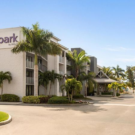 Spark By Hilton Sarasota Siesta Key Gateway Exteriör bild